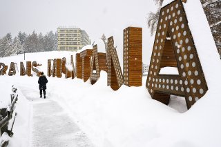 Par rapport à la moyenne quinquennale, le recul des premiers passages s'élève à 12% pour l'ensemble des domaines recensés. (KEYSTONE/Jean-Christophe Bott) KEYSTONE/JEAN-CHRISTOPHE BOTT